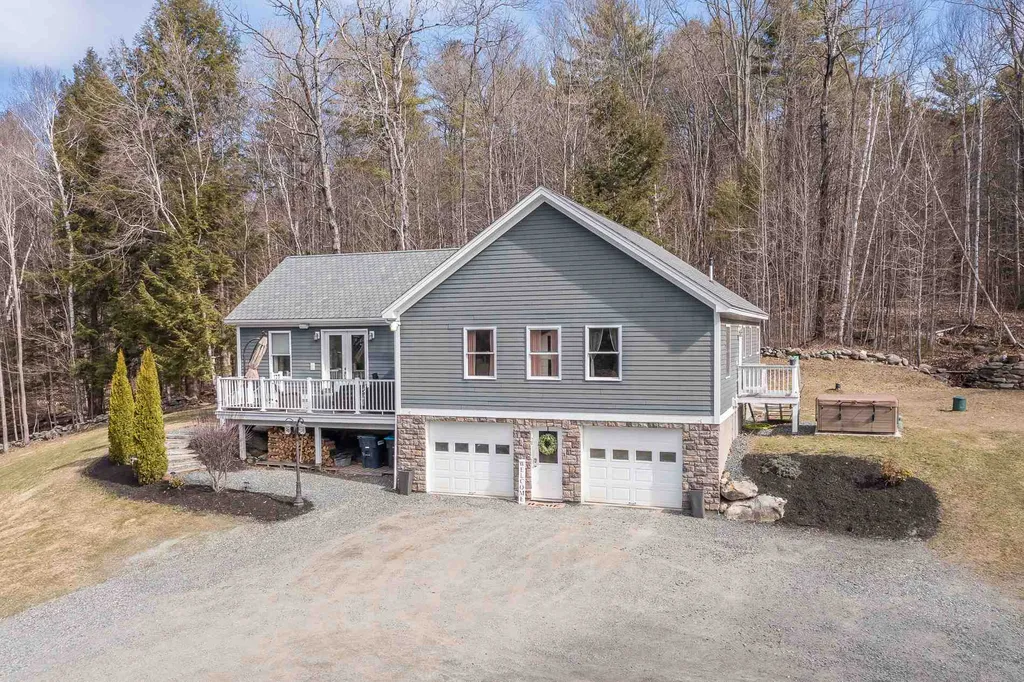21 Sportsmen Cove Hartland VT 05048