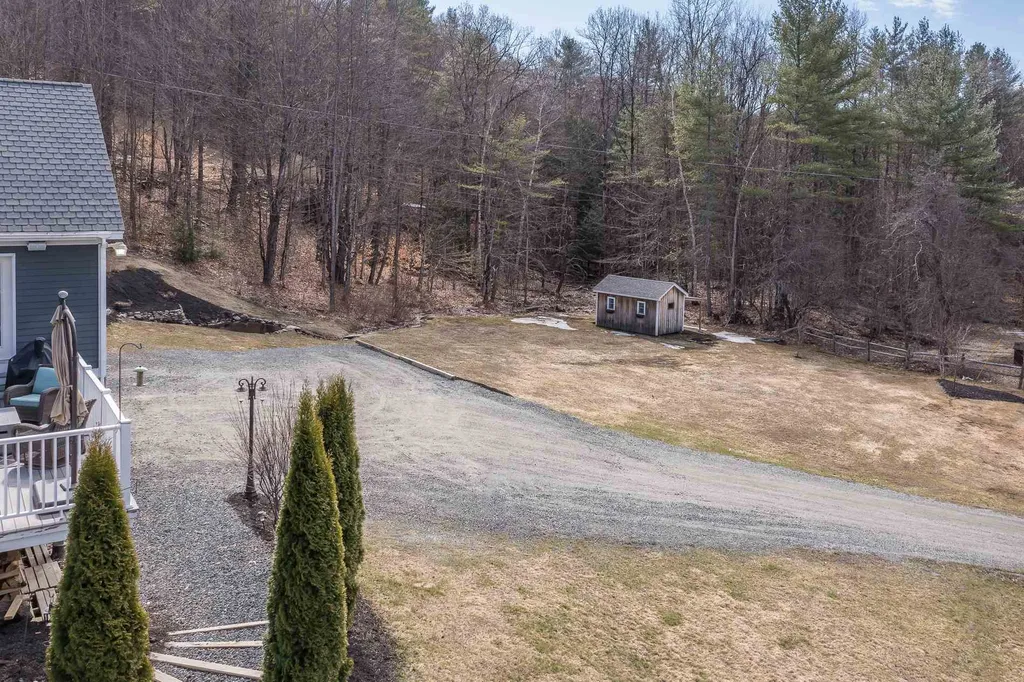 21 Sportsmen Cove Hartland VT 05048