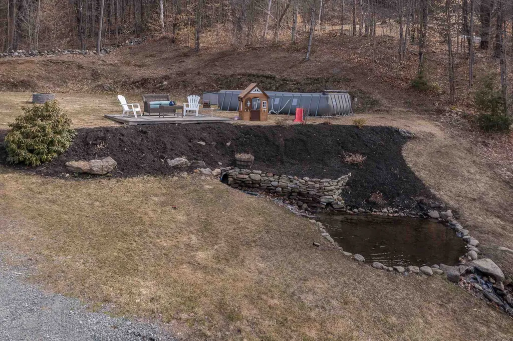 21 Sportsmen Cove Hartland VT 05048