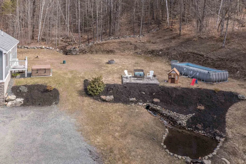 21 Sportsmen Cove Hartland VT 05048