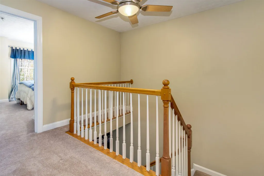 11 Captains Way Exeter NH 03833-4563
