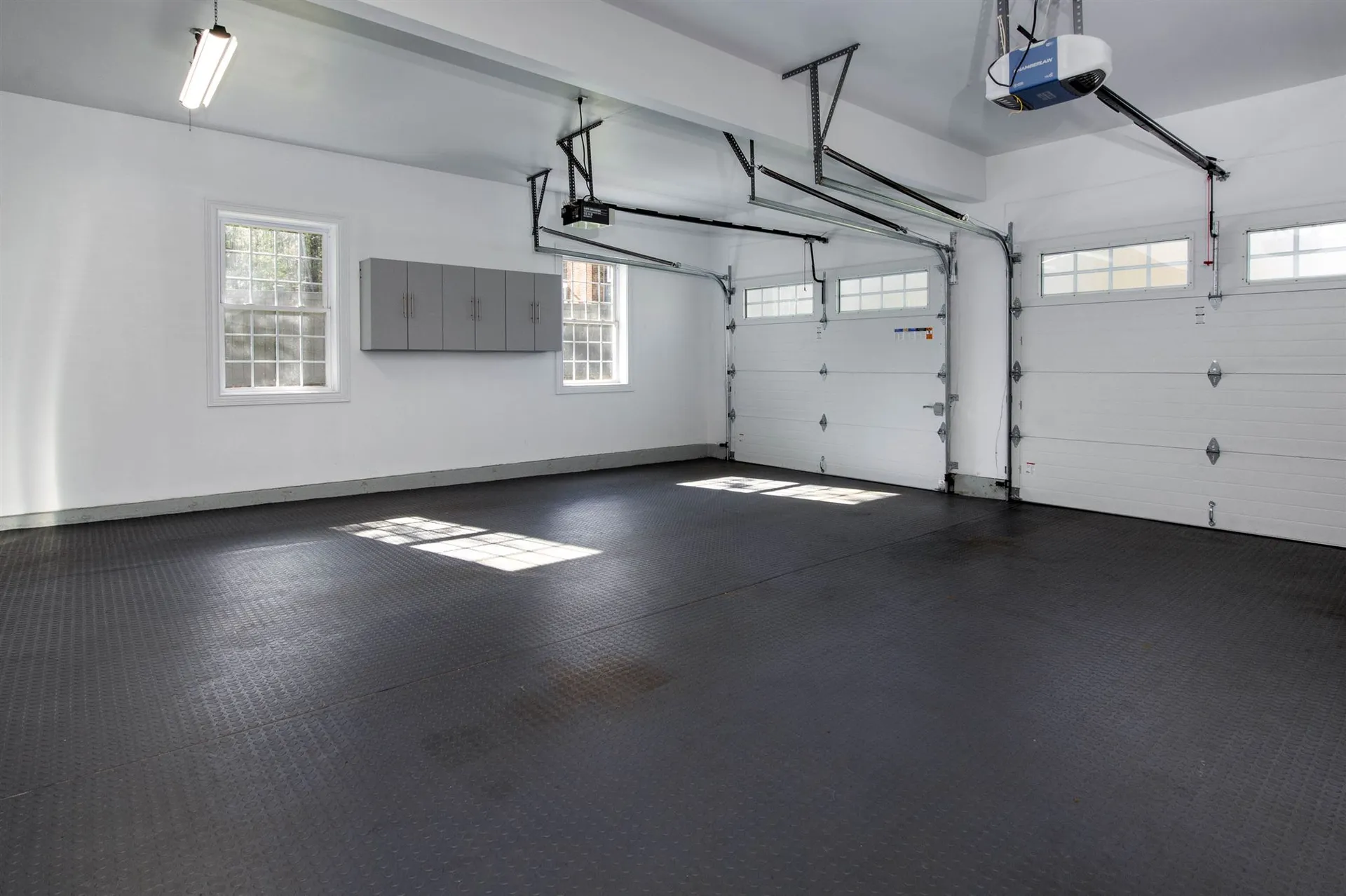 11 Captains Way Exeter NH 03833-4563