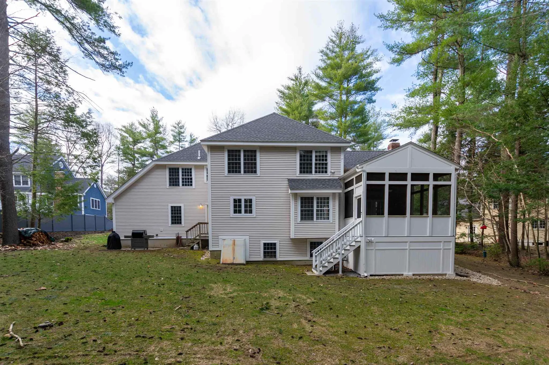 11 Captains Way Exeter NH 03833-4563