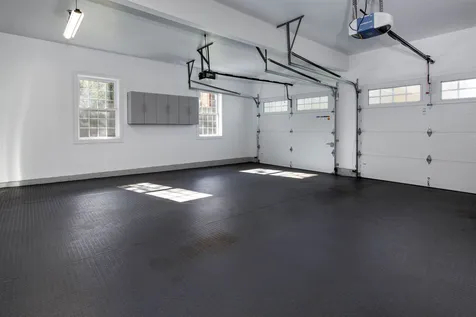 11 Captains Way Exeter NH 03833-4563