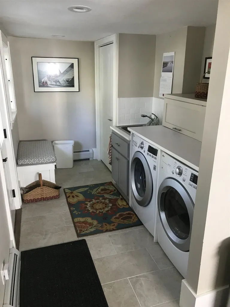 11 Maple Street Exeter NH 03833