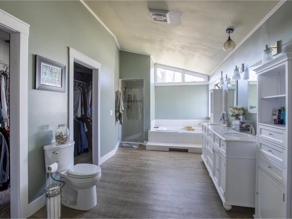 67 Barrett Street South Burlington VT 05403
