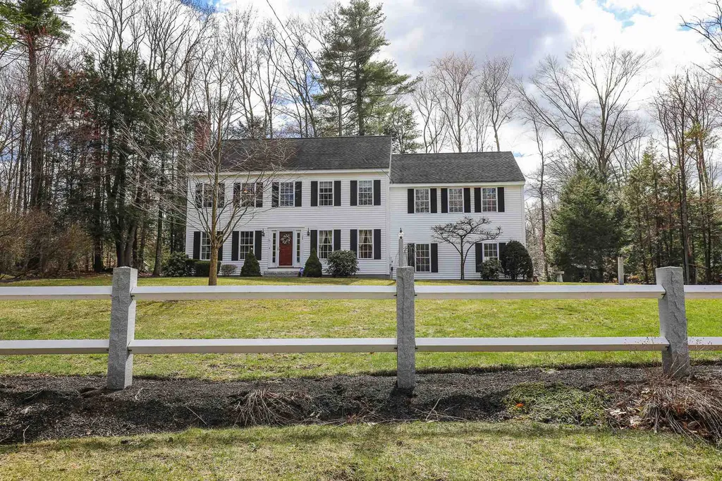 20 Spalding Drive Wilton NH 03086