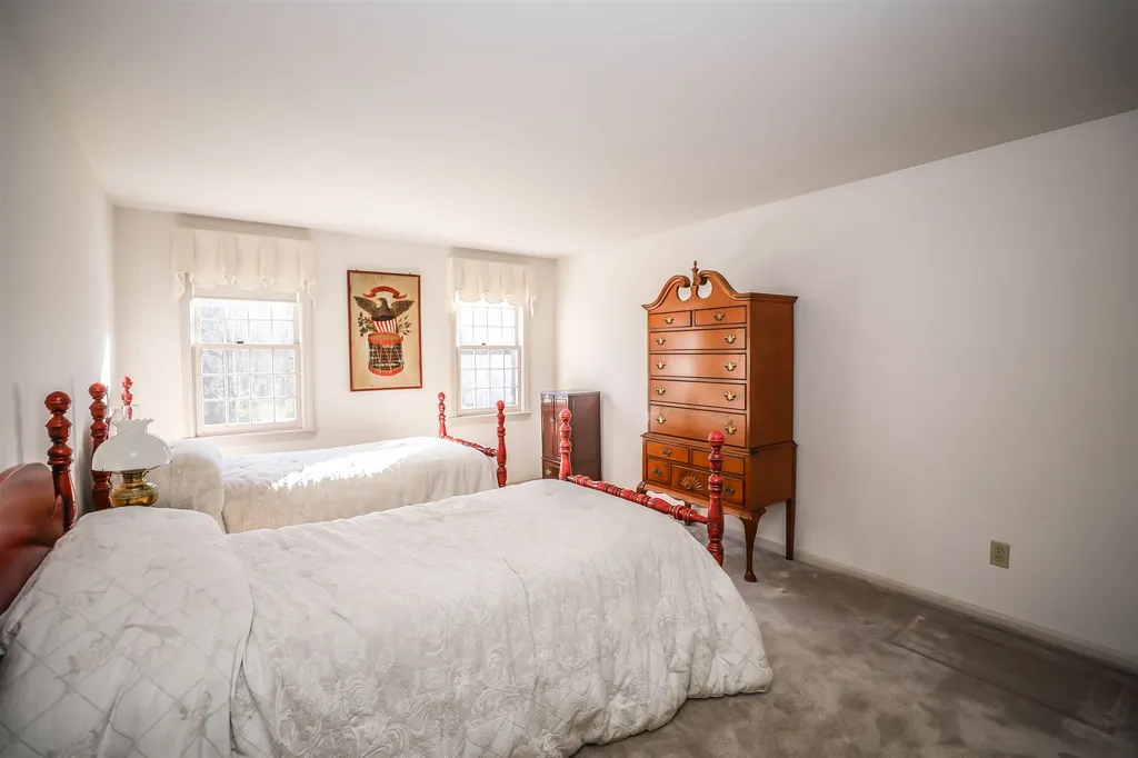 16 Winterberry Drive Amherst NH 03031