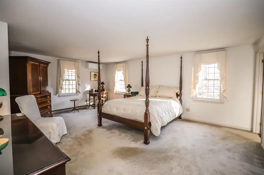 16 Winterberry Drive Amherst NH 03031