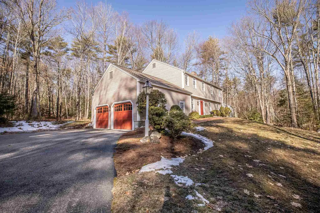 16 Winterberry Drive Amherst NH 03031