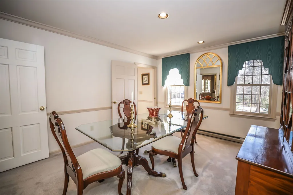 16 Winterberry Drive Amherst NH 03031