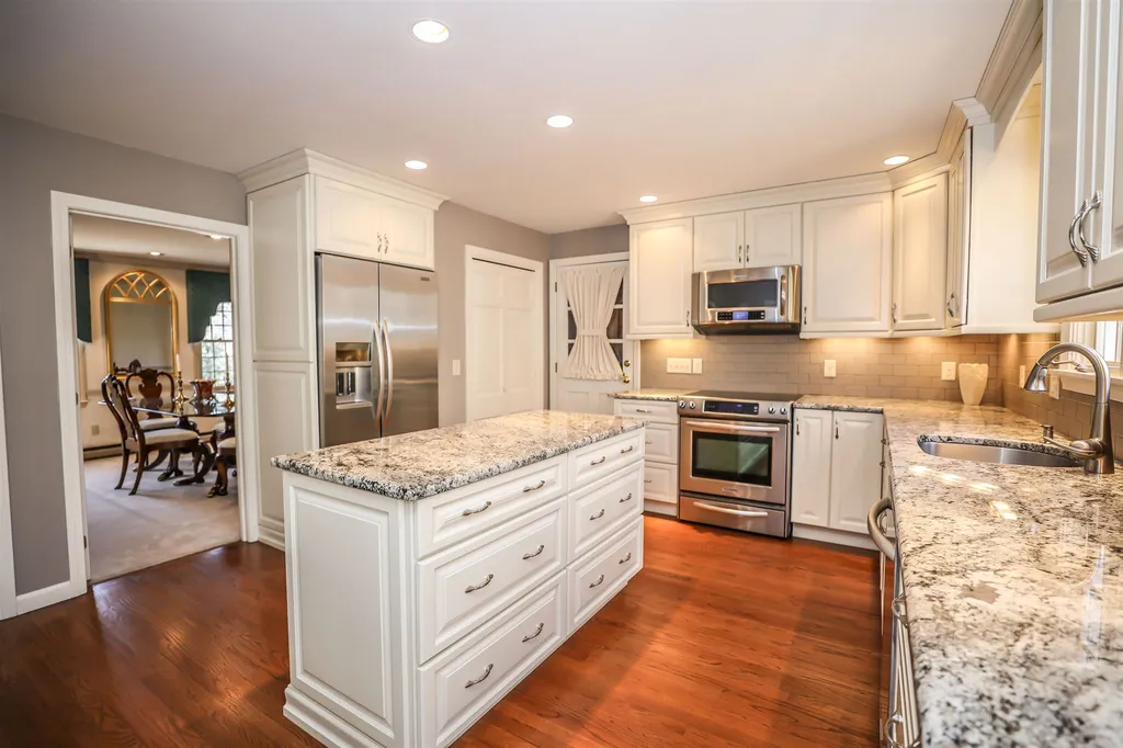 16 Winterberry Drive Amherst NH 03031
