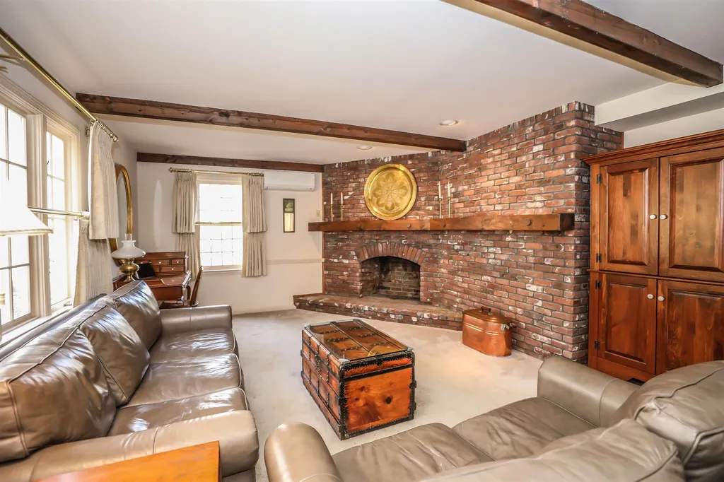16 Winterberry Drive Amherst NH 03031