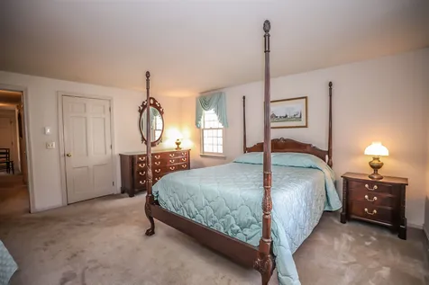 16 Winterberry Drive Amherst NH 03031