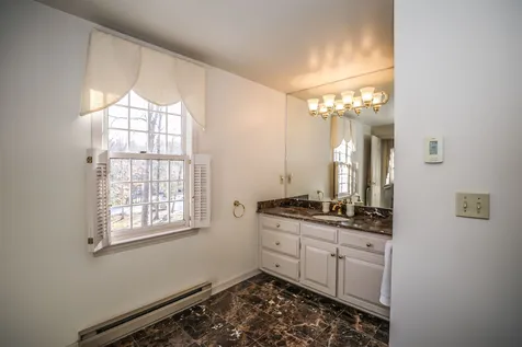 16 Winterberry Drive Amherst NH 03031