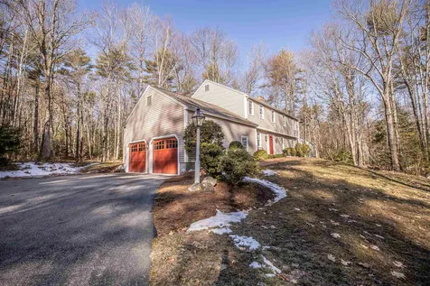 16 Winterberry Drive Amherst NH 03031