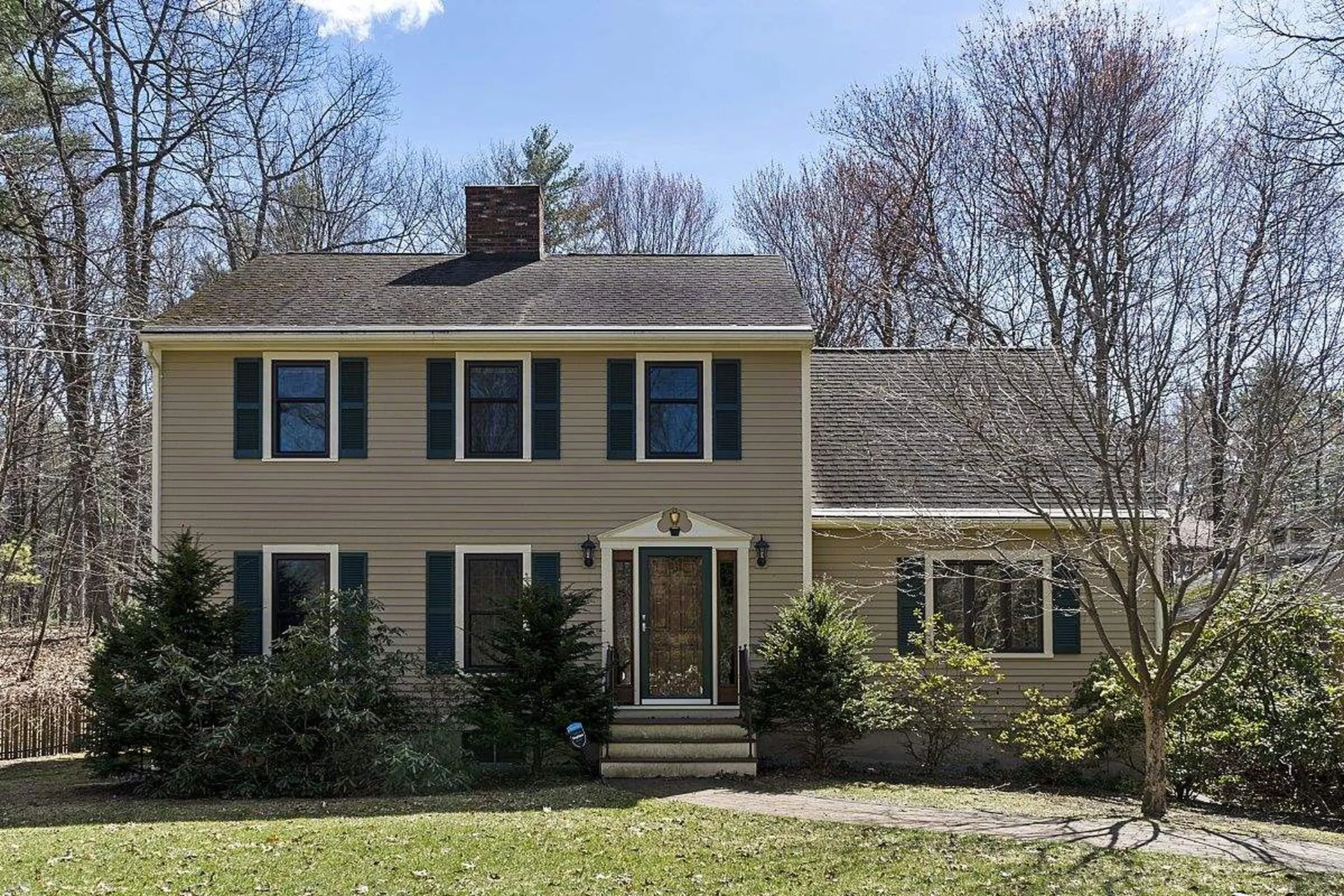 16 Knightland Road Atkinson NH 03811