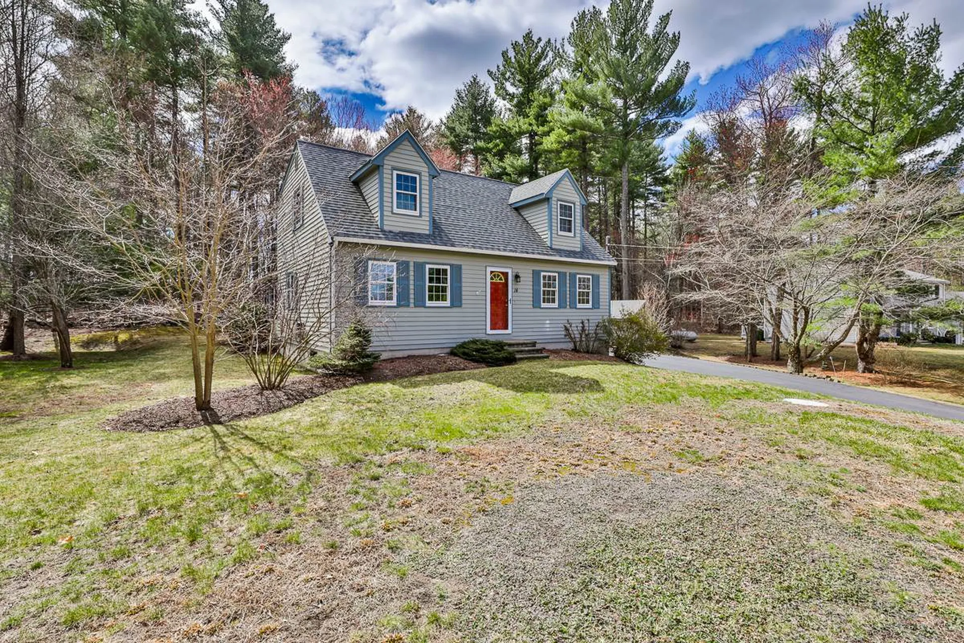 14 Pasture Drive Hudson NH 03051