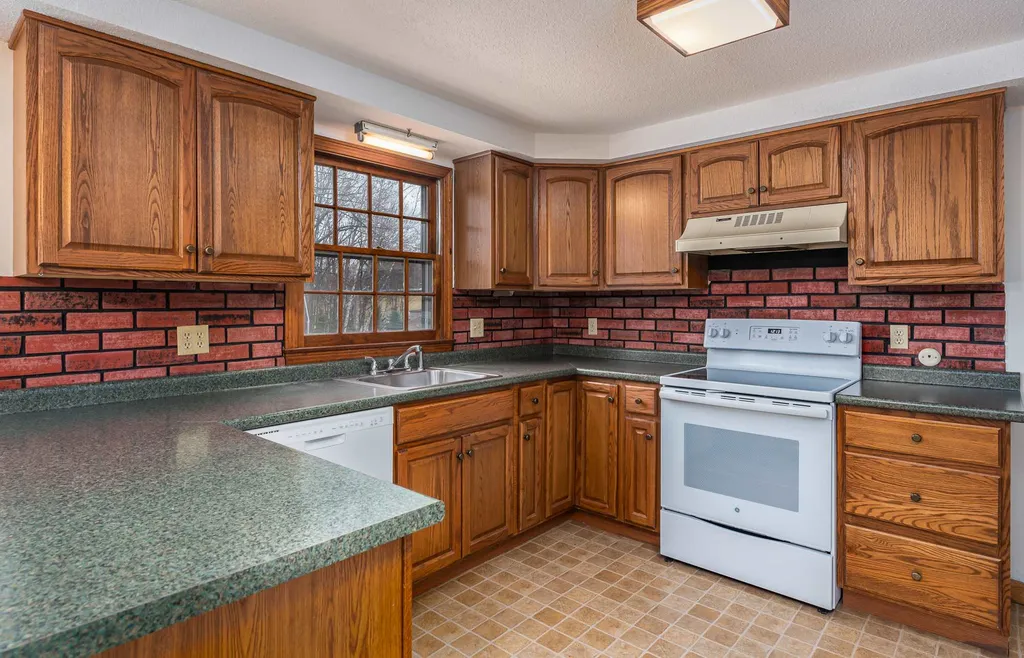 384 Salmon Falls Road Rochester NH 03868