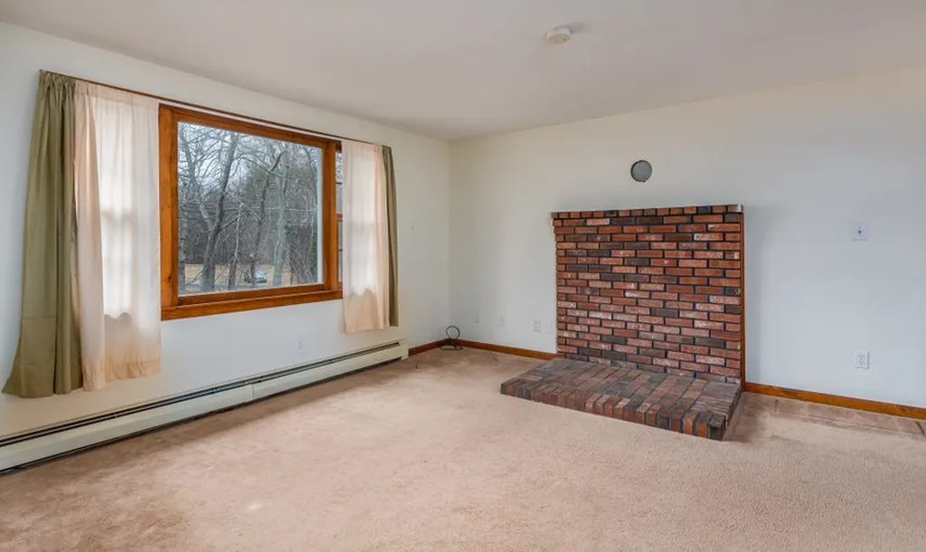 384 Salmon Falls Road Rochester NH 03868