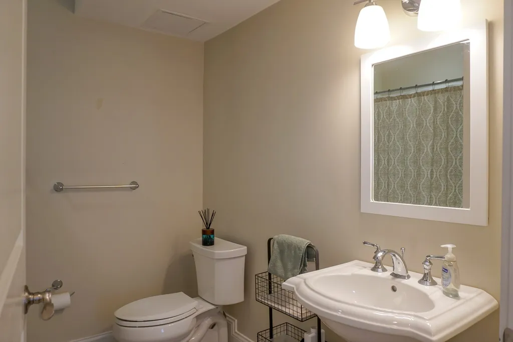 135 Daniel Street Portsmouth NH 03801