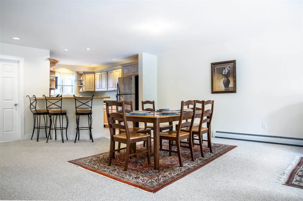 24 Amber Way Warren VT 05674