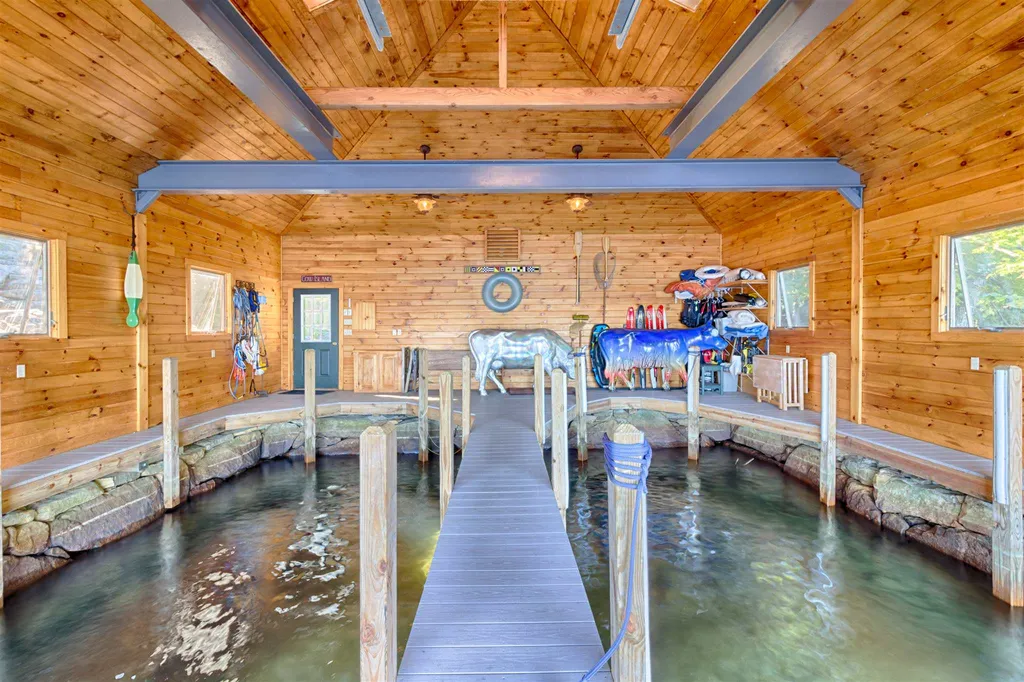 58 Cow Island Tuftonboro NH 03816