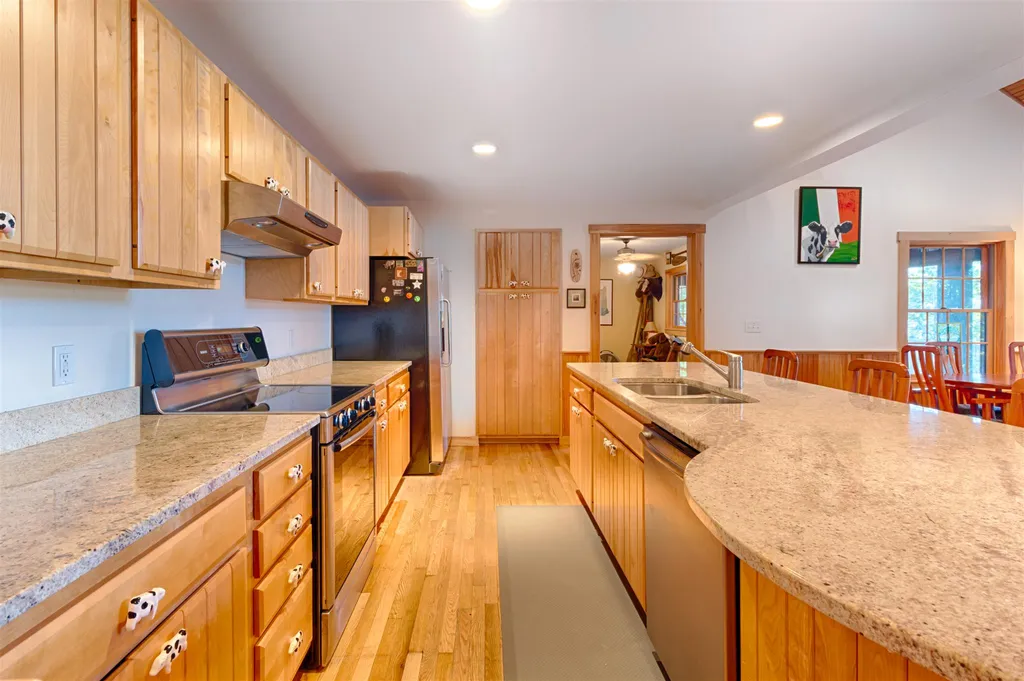 58 Cow Island Tuftonboro NH 03816