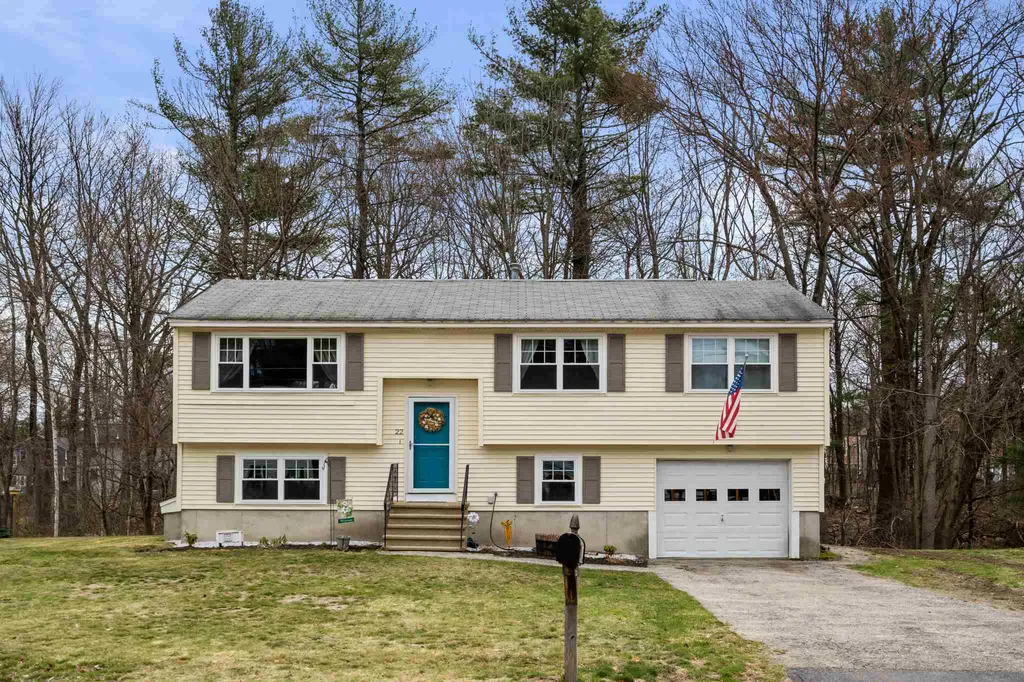 22 Melissa Drive Nashua NH 03062