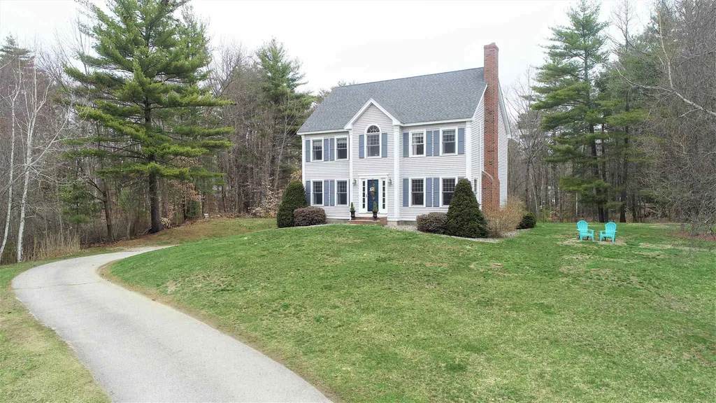 8 Washington Way Kingston NH 03848