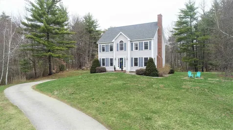 8 Washington Way Kingston NH 03848