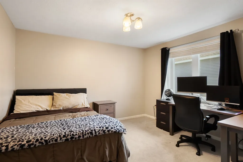 7 Fenwick Street Nashua NH 03063