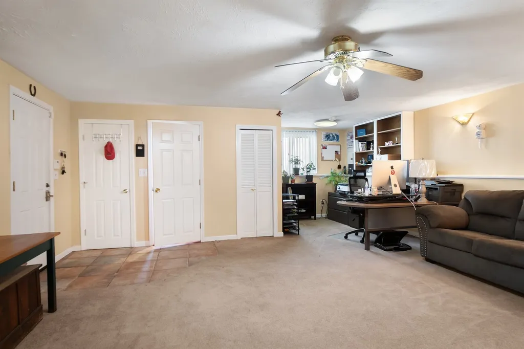 7 Fenwick Street Nashua NH 03063