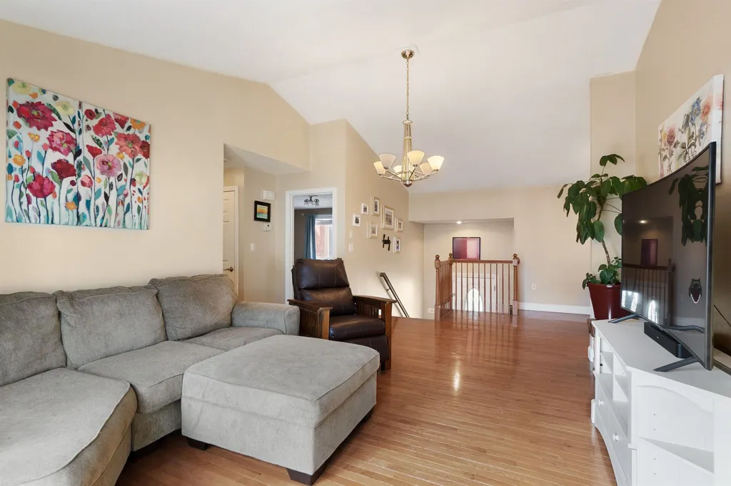 7 Fenwick Street Nashua NH 03063