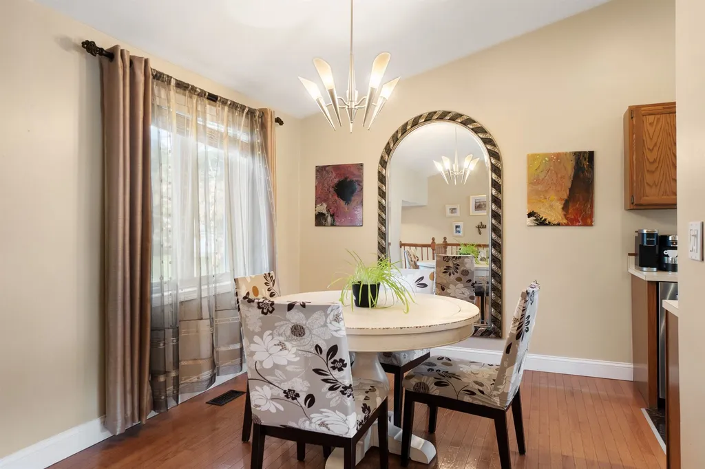 7 Fenwick Street Nashua NH 03063