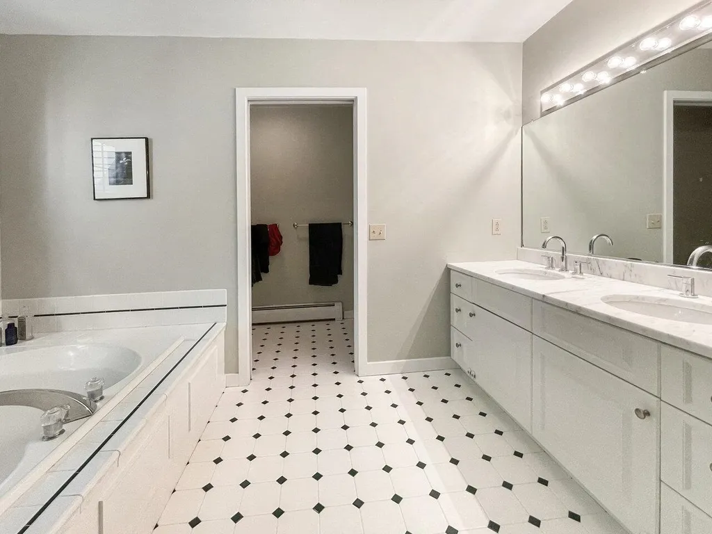 43 Cardinal Way Shelburne VT 05482