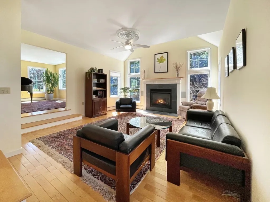43 Cardinal Way Shelburne VT 05482