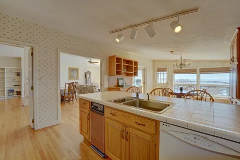 112 Goodwin Road Kittery ME 03905