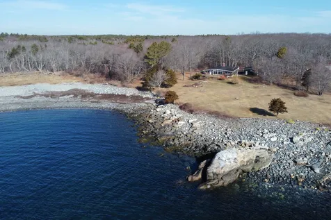 112 Goodwin Road Kittery ME 03905