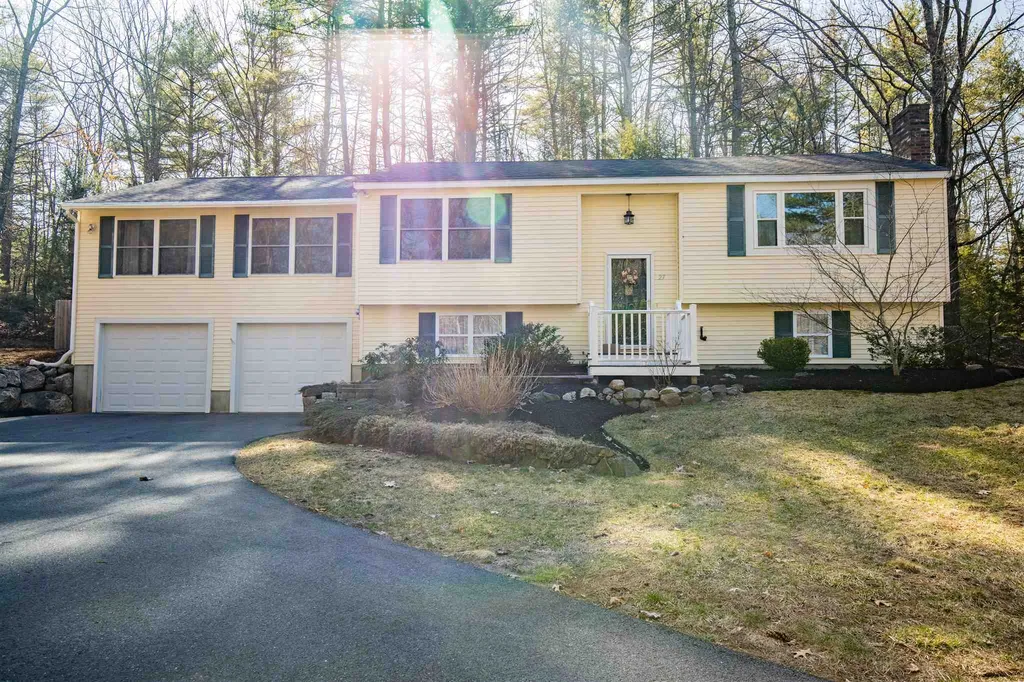 27 Cricket Lane Sandown NH 03873
