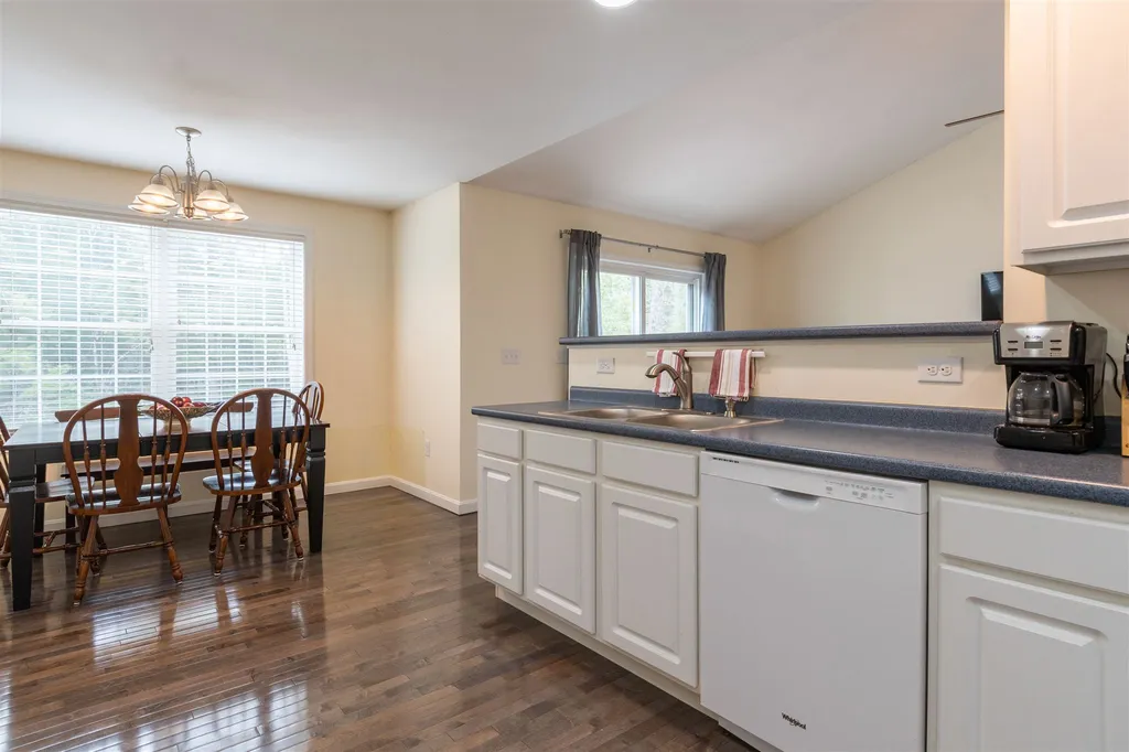 18 Hutchinson Hill Road Brookline NH 03033
