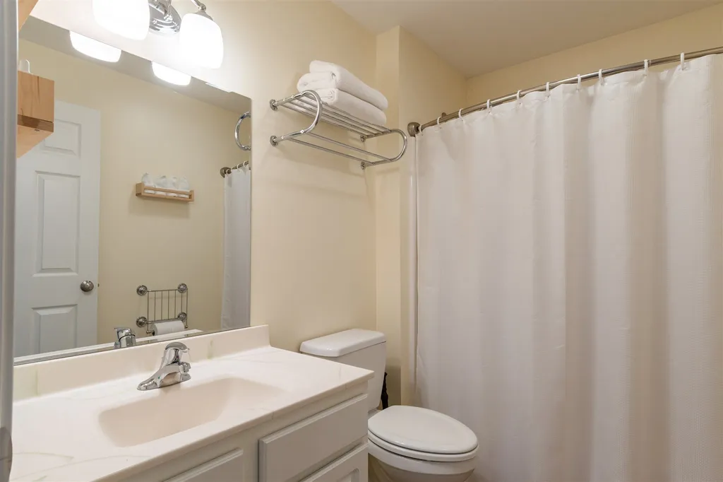 18 Hutchinson Hill Road Brookline NH 03033
