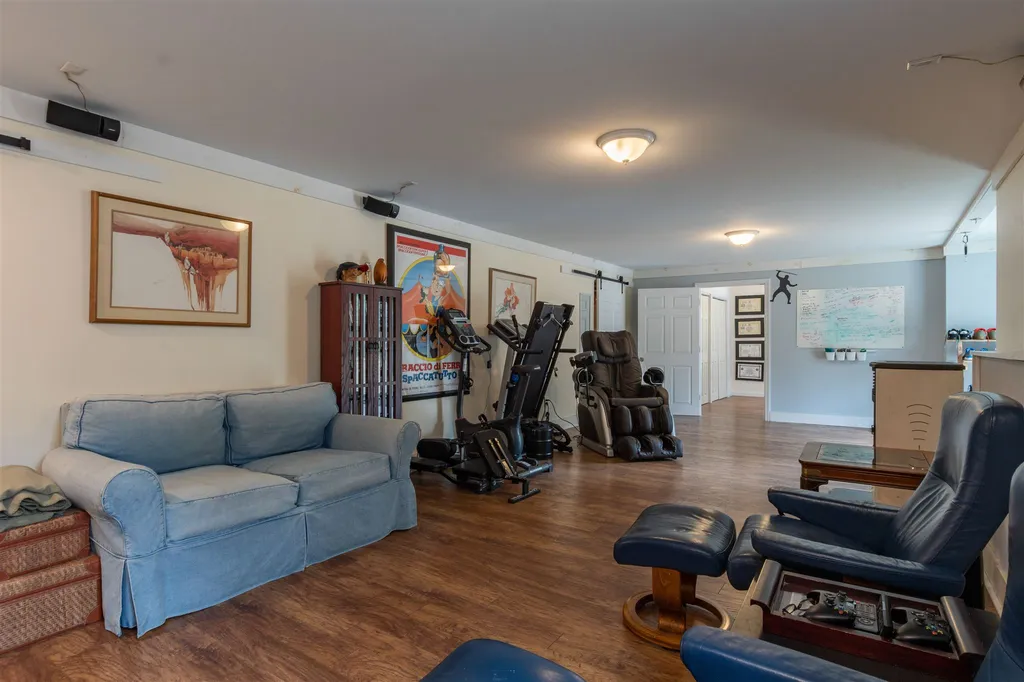 18 Hutchinson Hill Road Brookline NH 03033