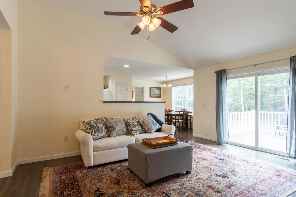 18 Hutchinson Hill Road Brookline NH 03033