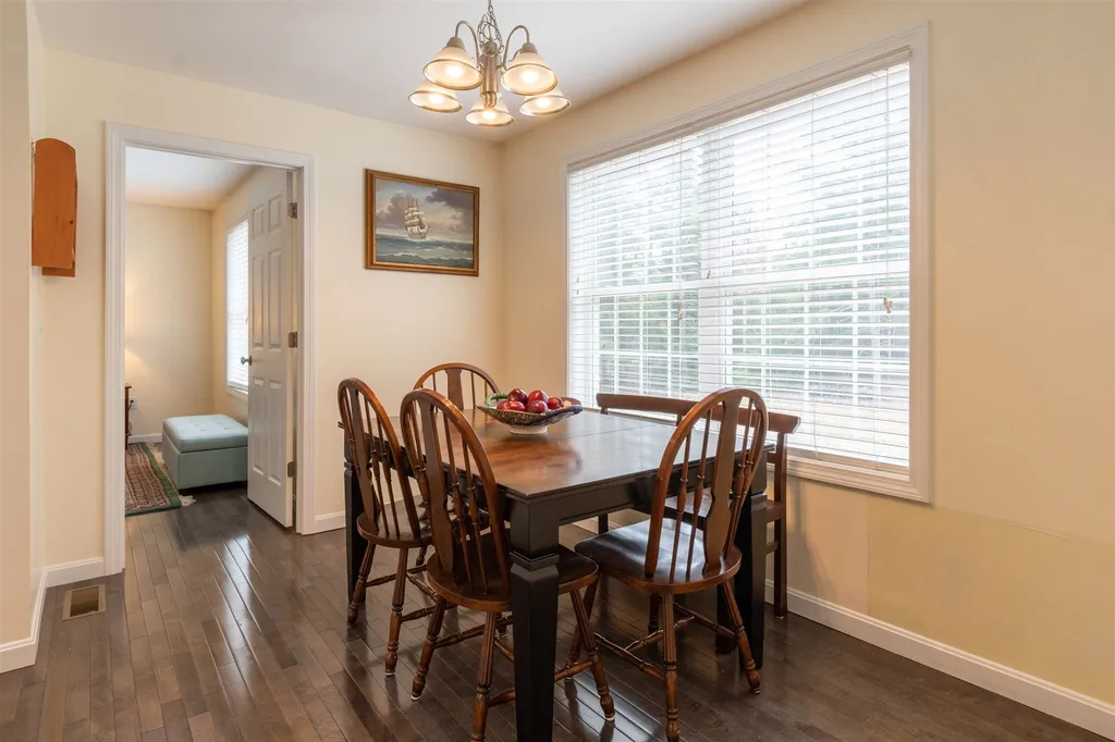 18 Hutchinson Hill Road Brookline NH 03033