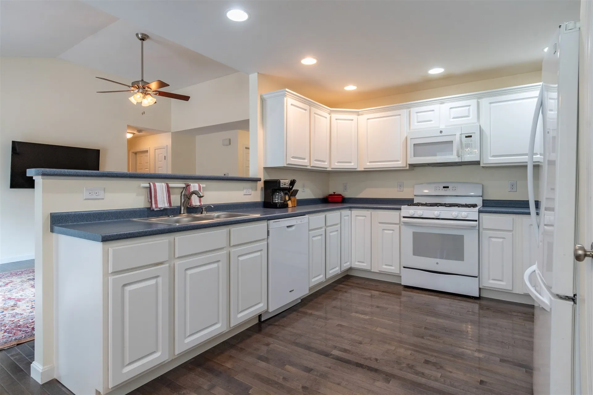 18 Hutchinson Hill Road Brookline NH 03033