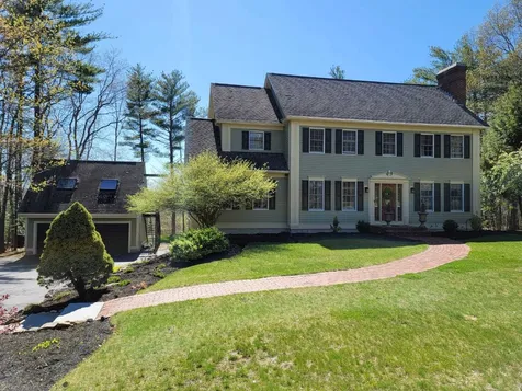 11 Wood Hill Drive Auburn NH 03032
