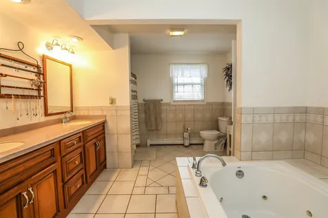 11 Wood Hill Drive Auburn NH 03032