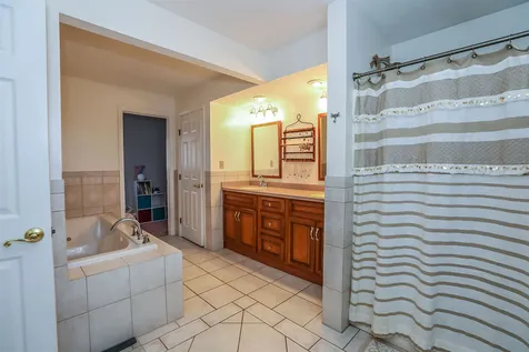 11 Wood Hill Drive Auburn NH 03032