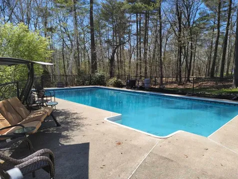 11 Wood Hill Drive Auburn NH 03032